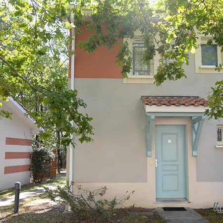 Hébergement de vacances Maison Avec 3 Et Piscine Proche De La Soulac-sur-Mer