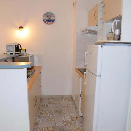 Maison Avec 3 Et Piscine Proche De La