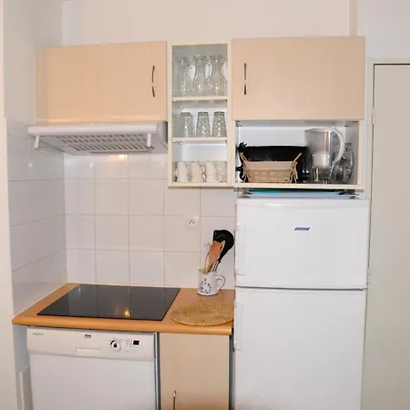 Prázdninový dům Maison Avec 3 Et Piscine Proche De La