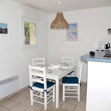 Maison Avec 3 Et Piscine Proche De La *