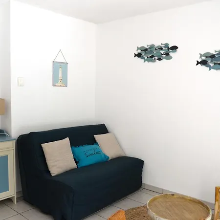Holiday home Maison Avec 3 Et Piscine Proche De La *
