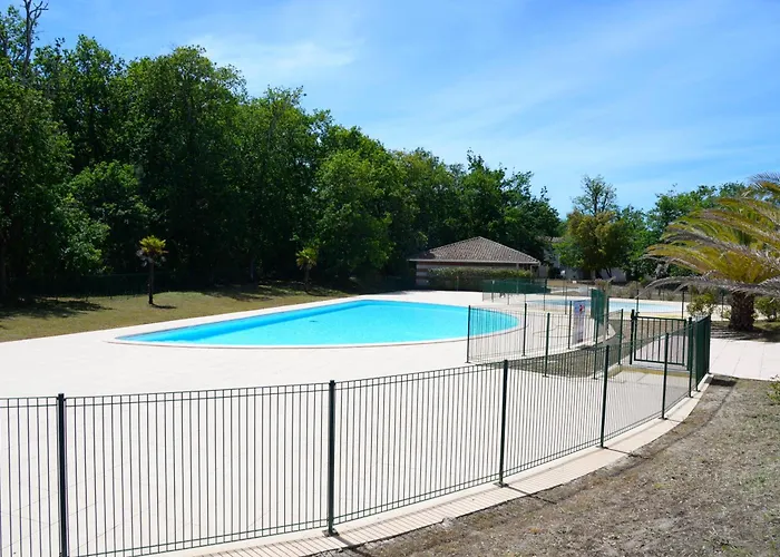 Maison Avec 3 Et Piscine Proche De La بيت للعطل *